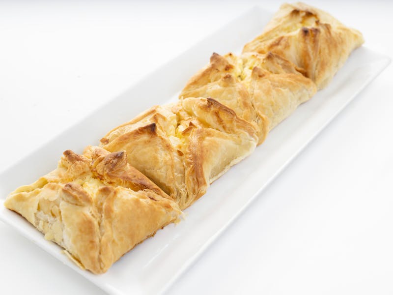 **Otkrijte Tradicionalna Balkanska Jela: Sarma, Pljeskavica i Pita sa Sirom - Recepti i Savjeti** - Second Image